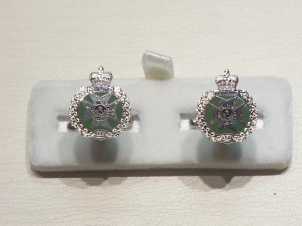 Royal Green Jackets enamelled cufflinks - Click Image to Close